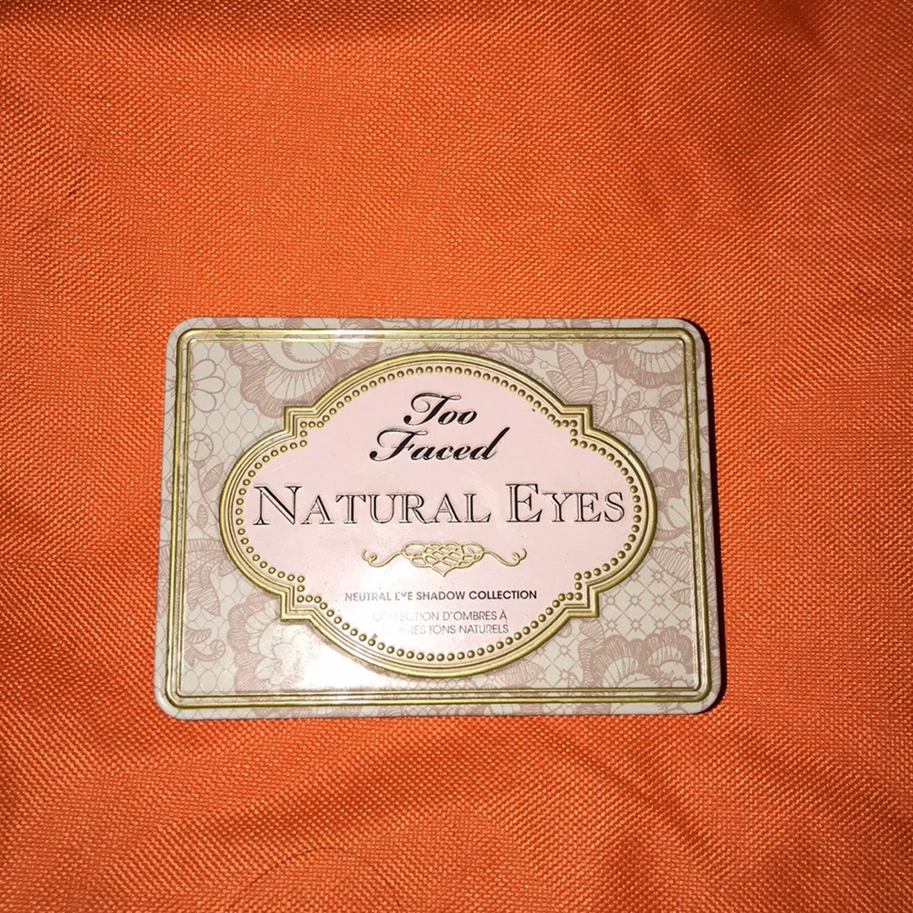 Too faced natural eyes pallete